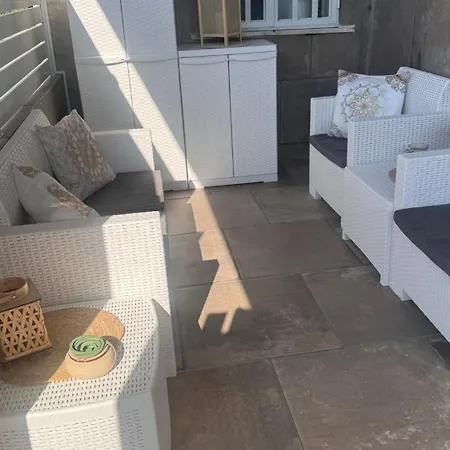 House Апартаменты Неаполь